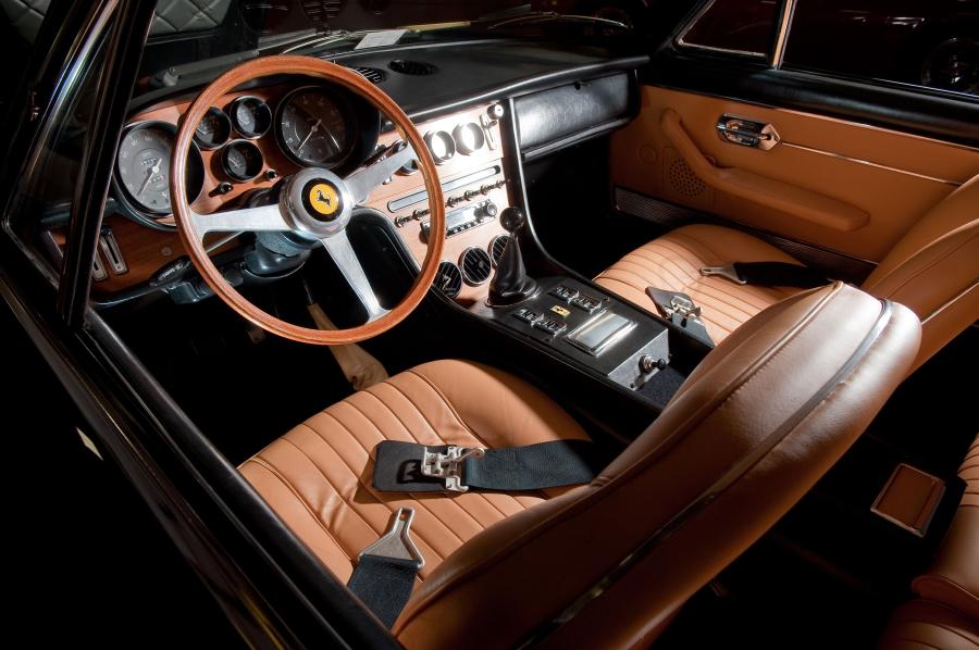  Ferrari 365 GT 2+2 1969 года  (фото 6 из 19)